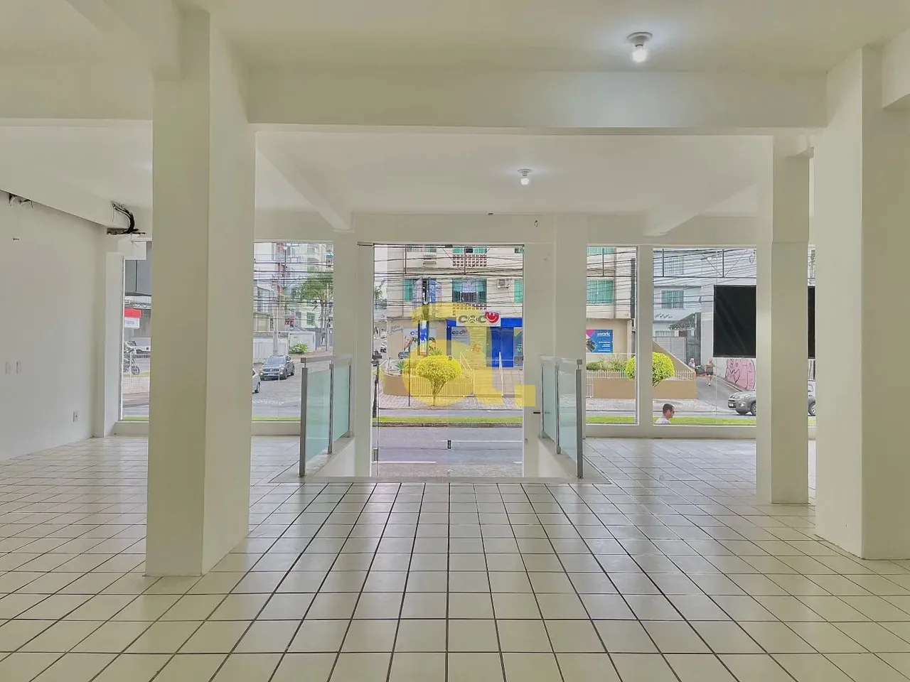 SALA /LOJA/PONTO COMERCIAL PARA ALUGAR NO BAIRRO VICTOR KONDER