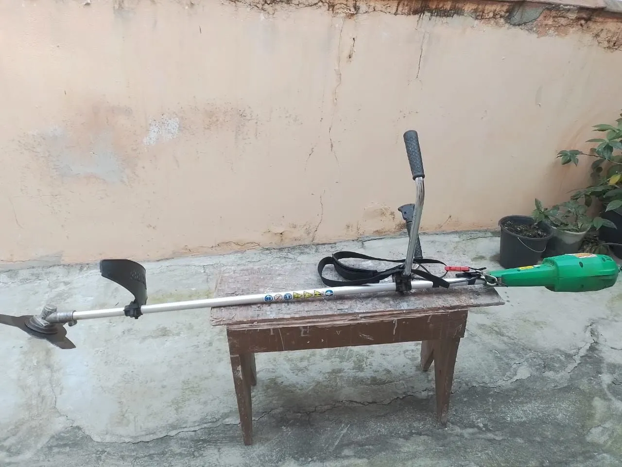 Roçadeira a Gasolina - Perfeita para sua propriedade!