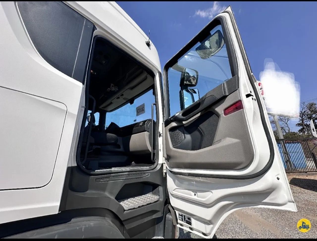 SCANIA R-450 6X2<br>2022/2022<br>CABINE RH (TETO ALTO) - Foto 12