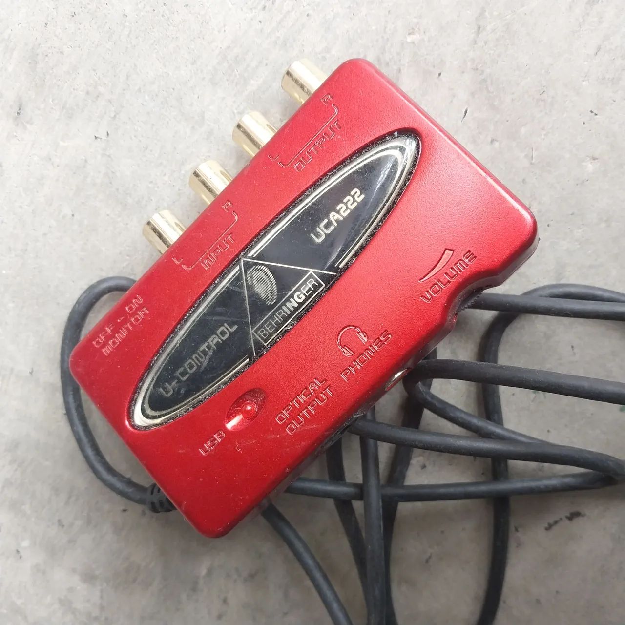 Interface de Áudio Behringer UCA222