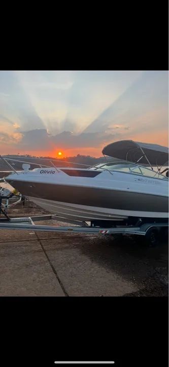 Lancha Triton impecável 23 pés - motor recém revisado