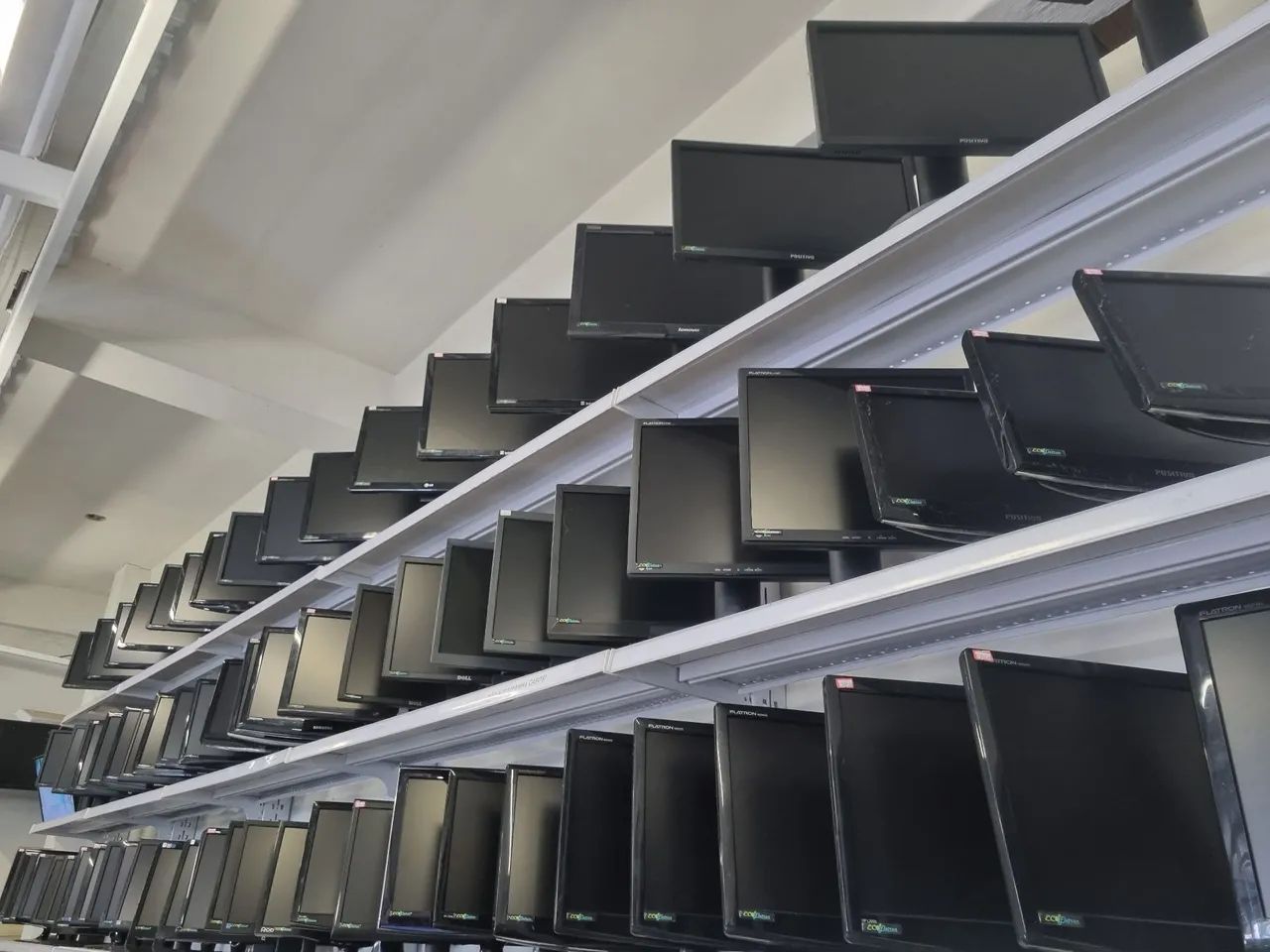 Monitores Diversos Modelos e Tamanhos - Preços imperdíveis! Com Garantia e nf 