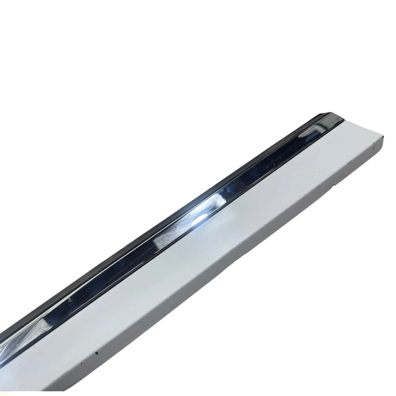 Friso Lateral Porta Dianteira Esquerda Volvo Xc60 2015 - Peças