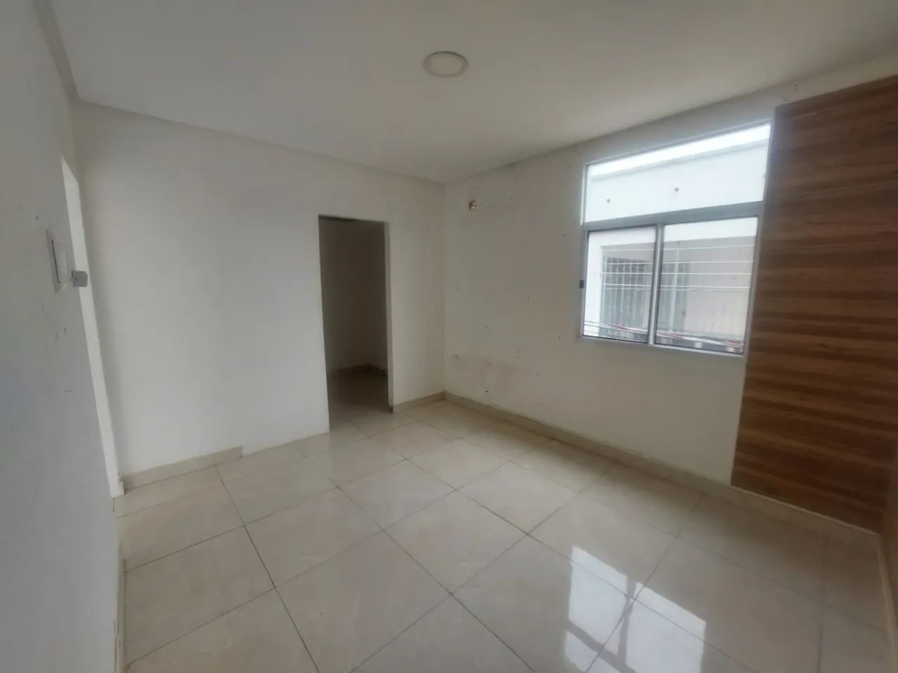 Sala comercial no 1º andar com 110m² no blindex - Na Constantino Nery - Foto 2