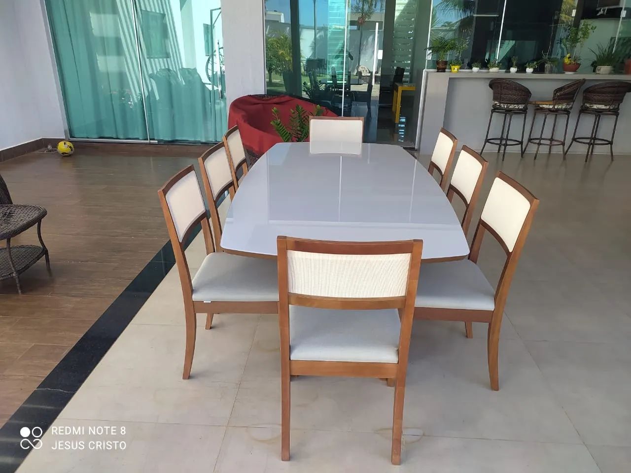 Mesa de Jantar com 8 Cadeiras resistente de madeira  - Foto 3