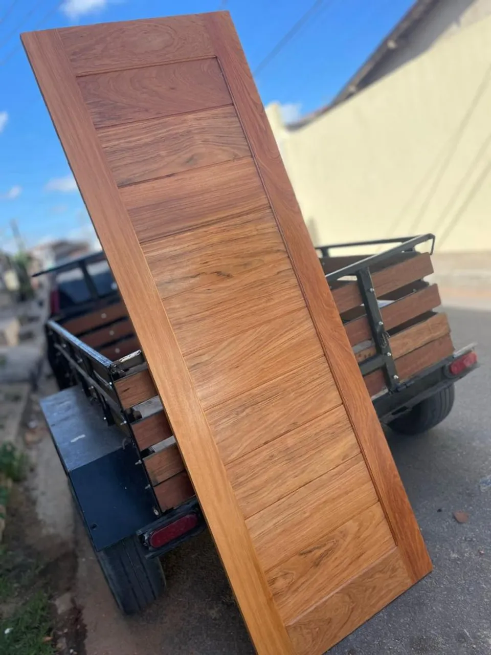 Porta em 100% Jatobá - Elegância e Durabilidade