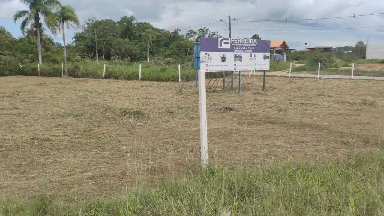 Terreno em Araquari 1.652 M2 na beira da rodovia - terreno de esquina