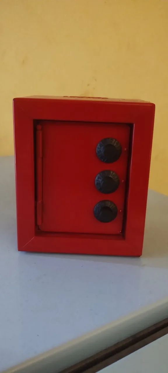 Mini Cofre Com Segredo Para Moedas e Notas Fercar - Foto 2