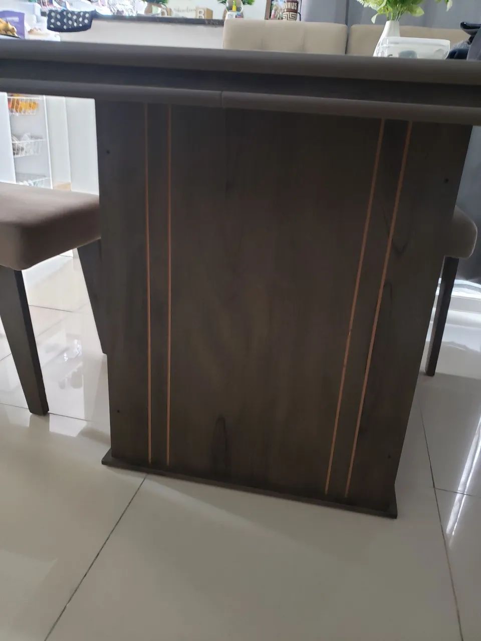 Mesa de Jantar com tampo giratório 
