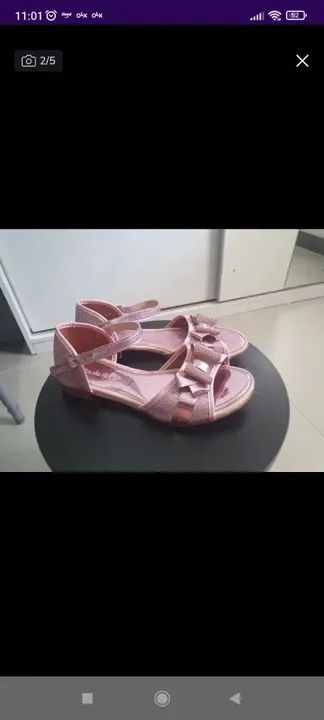 Sandália infantil rosa com laço