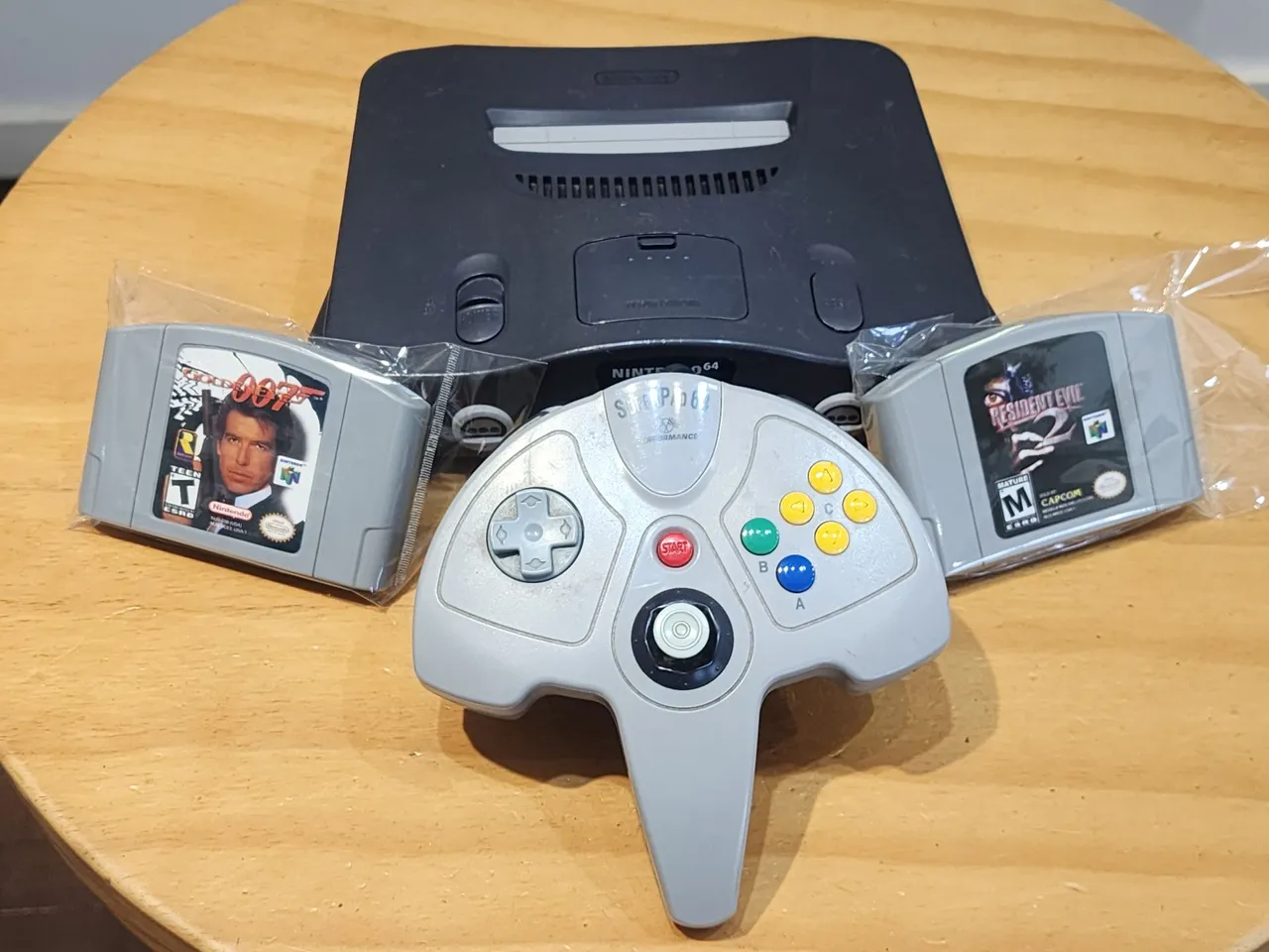 Nintendo 64 com jogos e controle