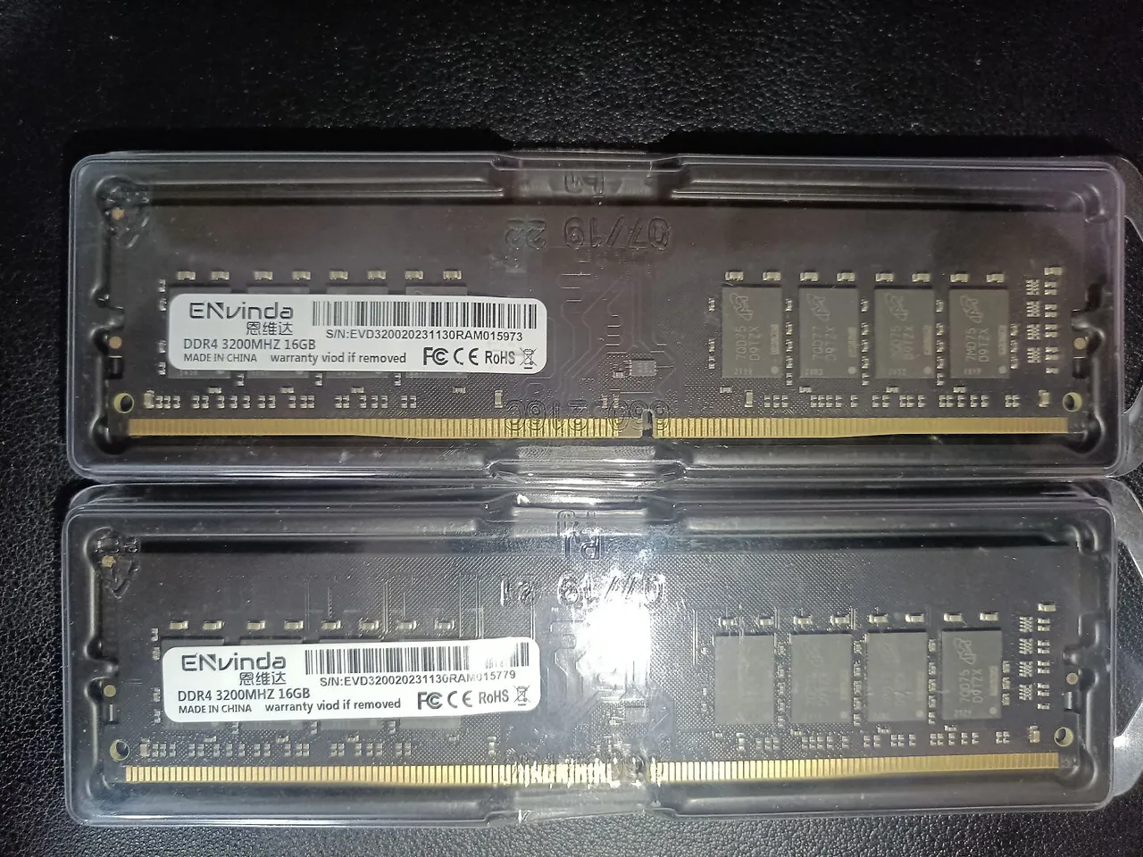 2 memórias RAM DDR4 16GB 3200mhz