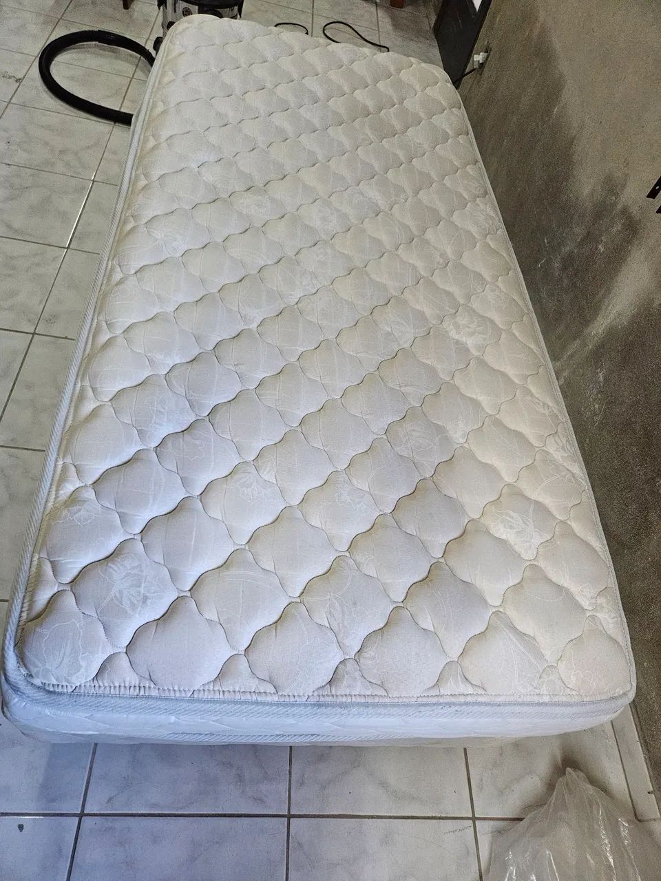 Cama box solteiro castor .