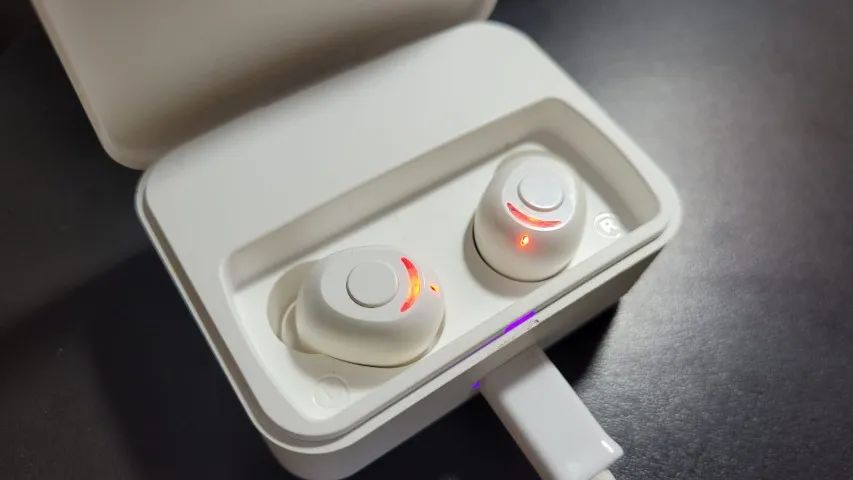 Fone bluetooth com carregador - autonomia 2 horas - Foto 3