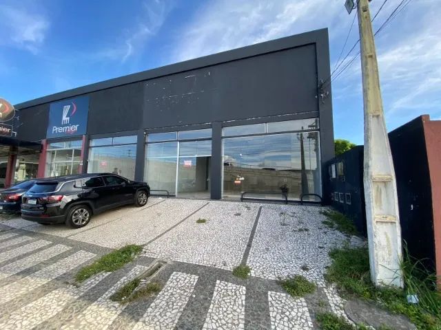 Aluga-se lojas de 100m2 Av. Getúlio Vargas 