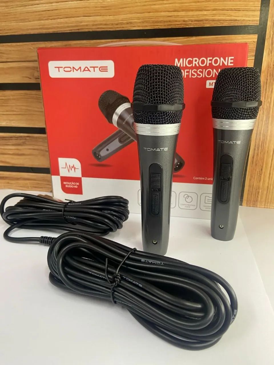 *Microfone Profissional Duplo com Fio Metal Mt-1003 - Tomate*