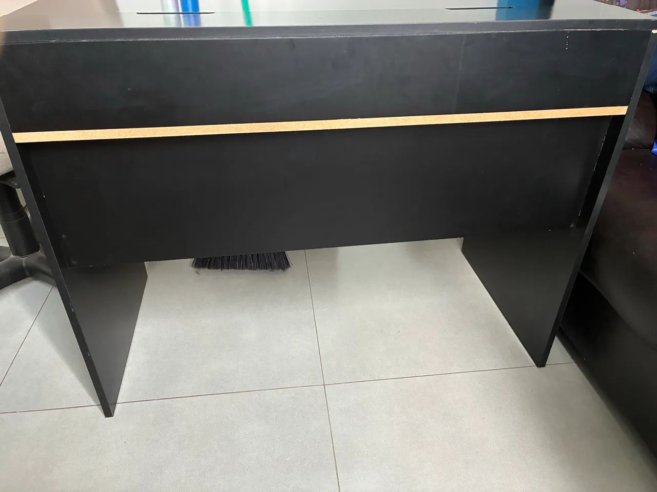 Mesa preta para computador64739362691969123