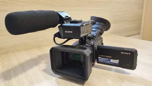 FILMADORA SONY NX 70