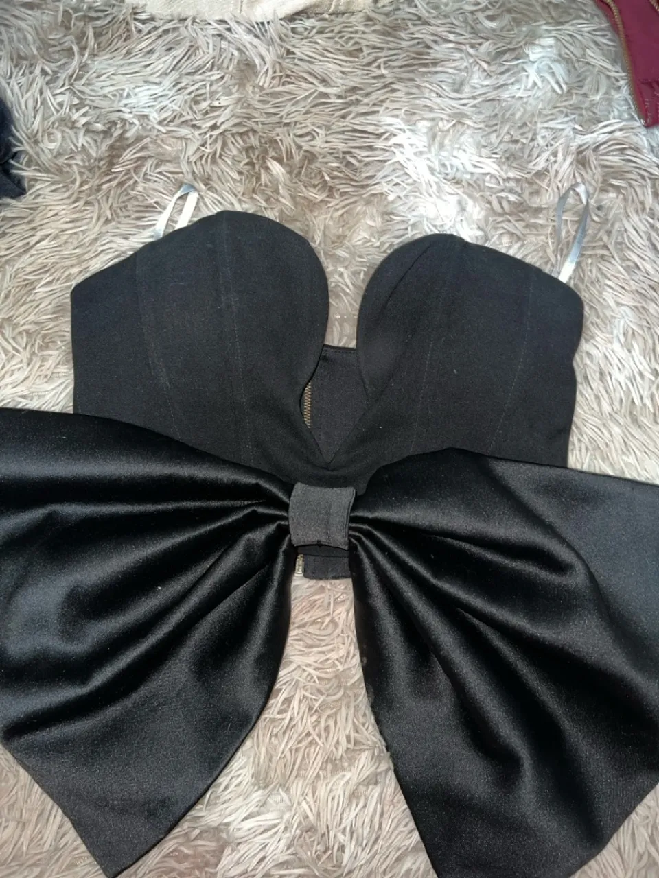Top preto com laço removível Splash Boutique