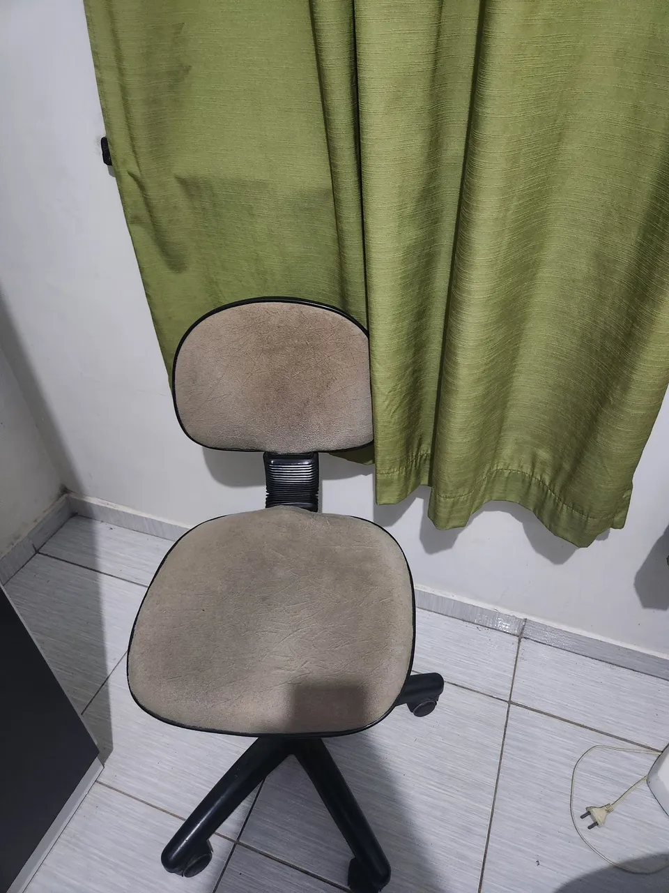 Cadeira de escritório giratória