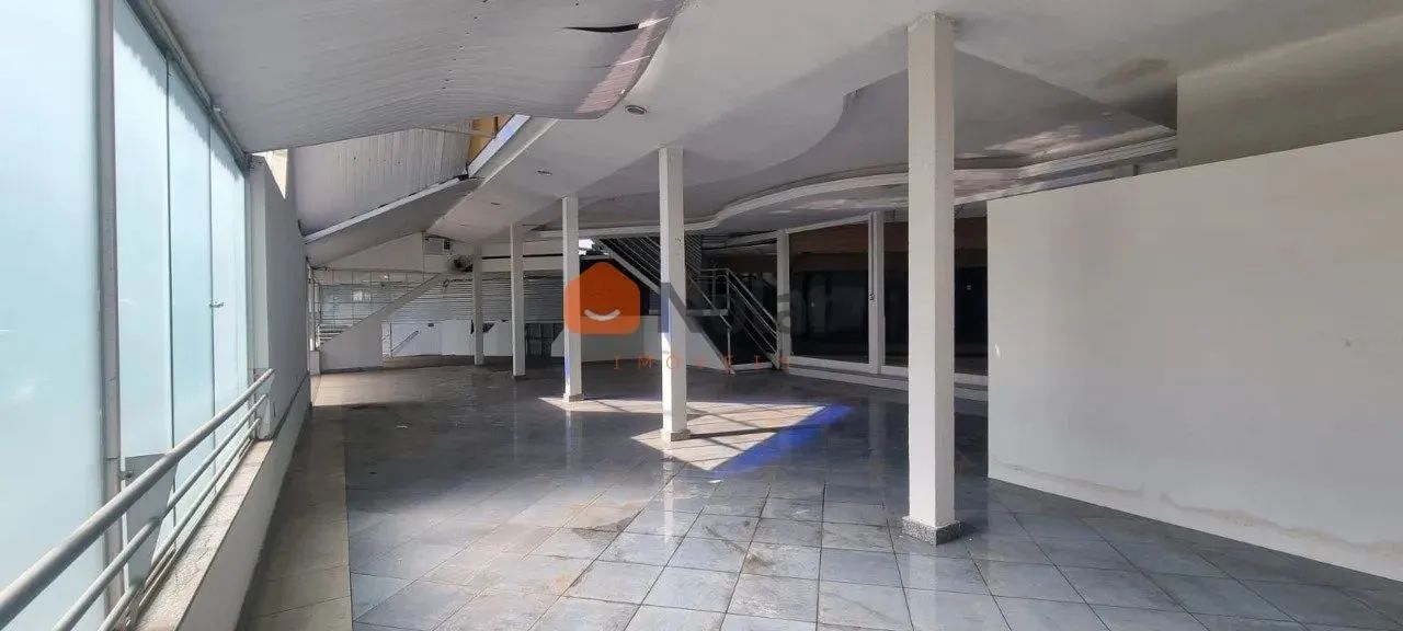 Galpão de Esquina com 850 m² Construídos | Rua Movimentada | Região da Av. Presidente Carl - Foto 4