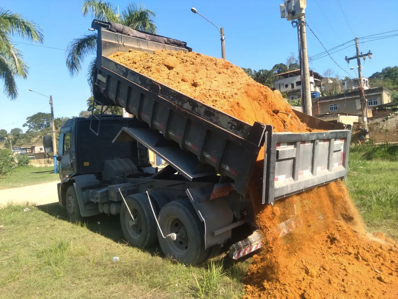 Caminhão de barro 