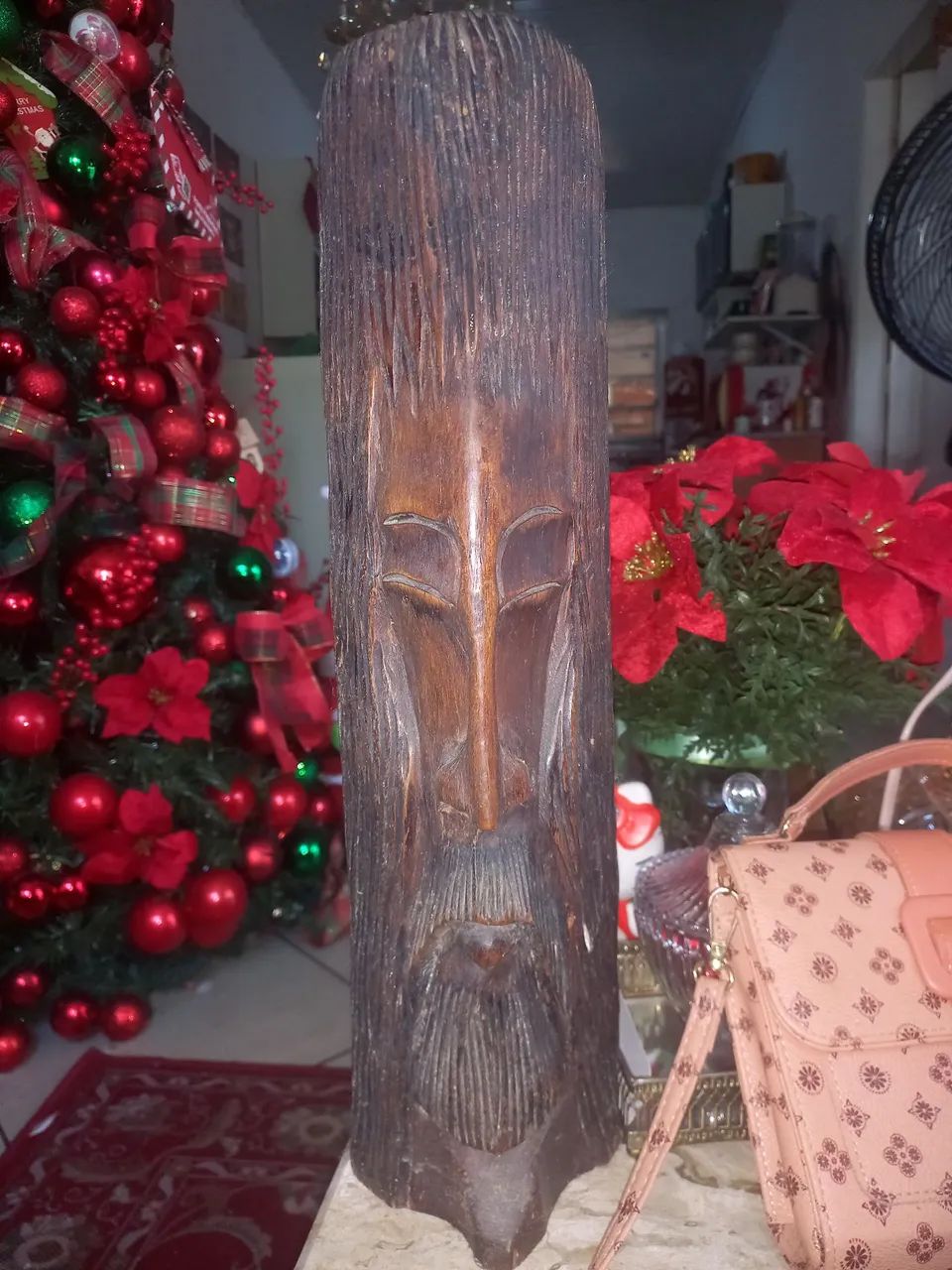 Selling an antique wooden statue of Christ