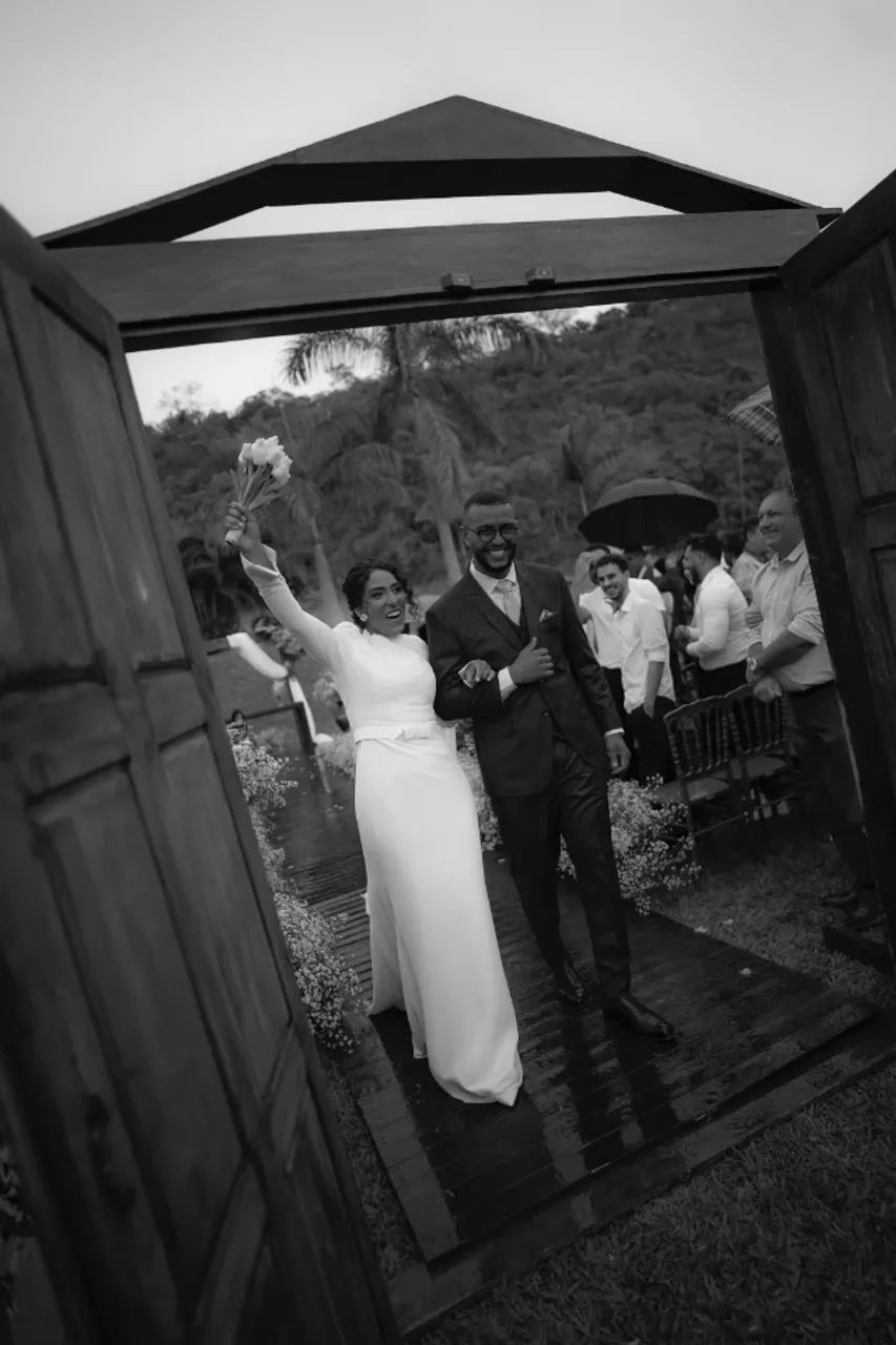 Vestido de noiva, elegante e minimalista.  - Foto 3