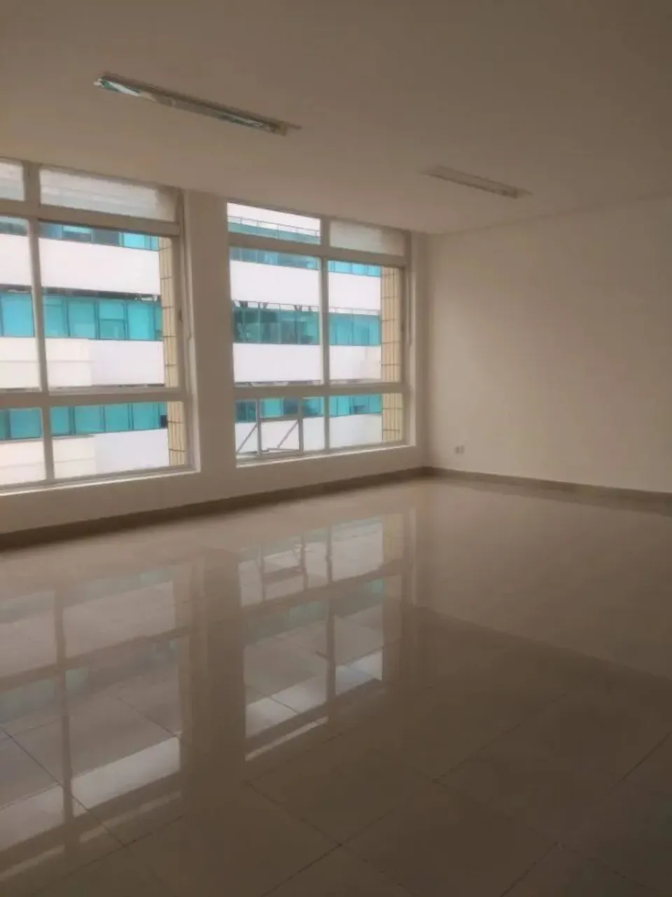 Salas Comerciais de 38m2 à 52m2 - Barão de Iguape x Galvão Bueno- Ótima Localização - Em f