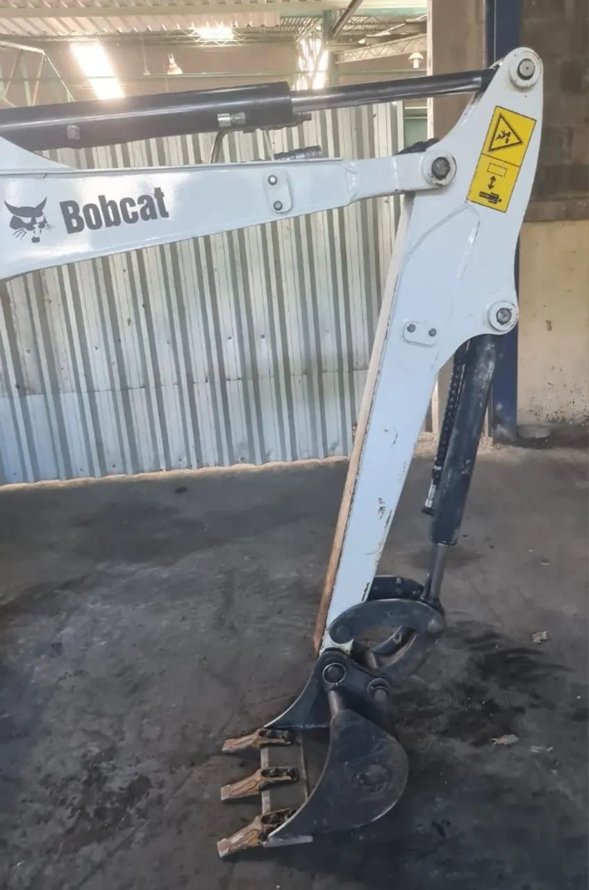 Mini Escavadeira Bobcat Mod. E20z Ano 2023 612.8h - Foto 5