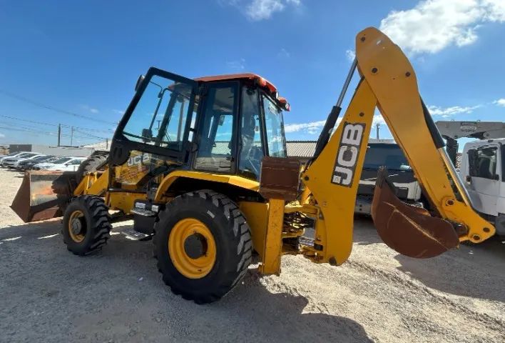 Retroescavadeira JCB 2018. - Foto 2