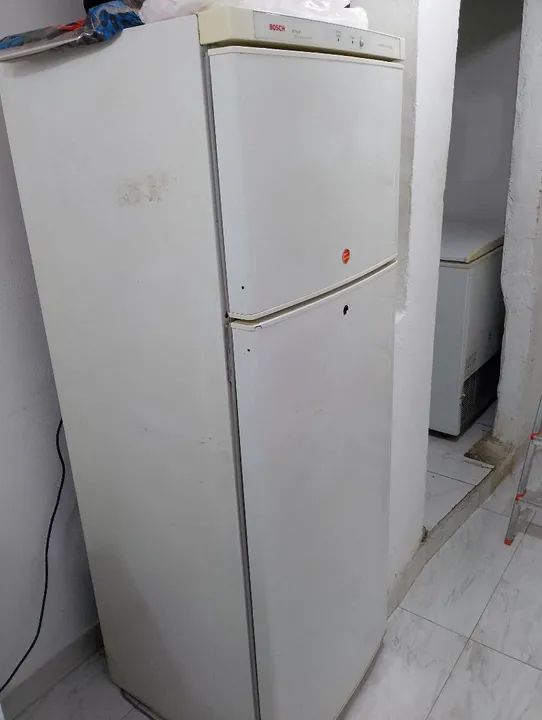 Vendo geladeira funcionando perfeitamente 