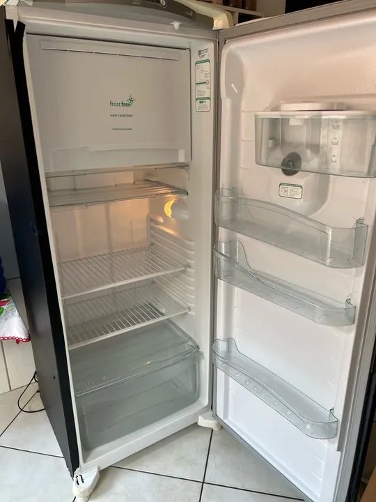 Geladeira Consul Facilite Frost Free 1 Porta 300 Litros // 127v  - Foto 3