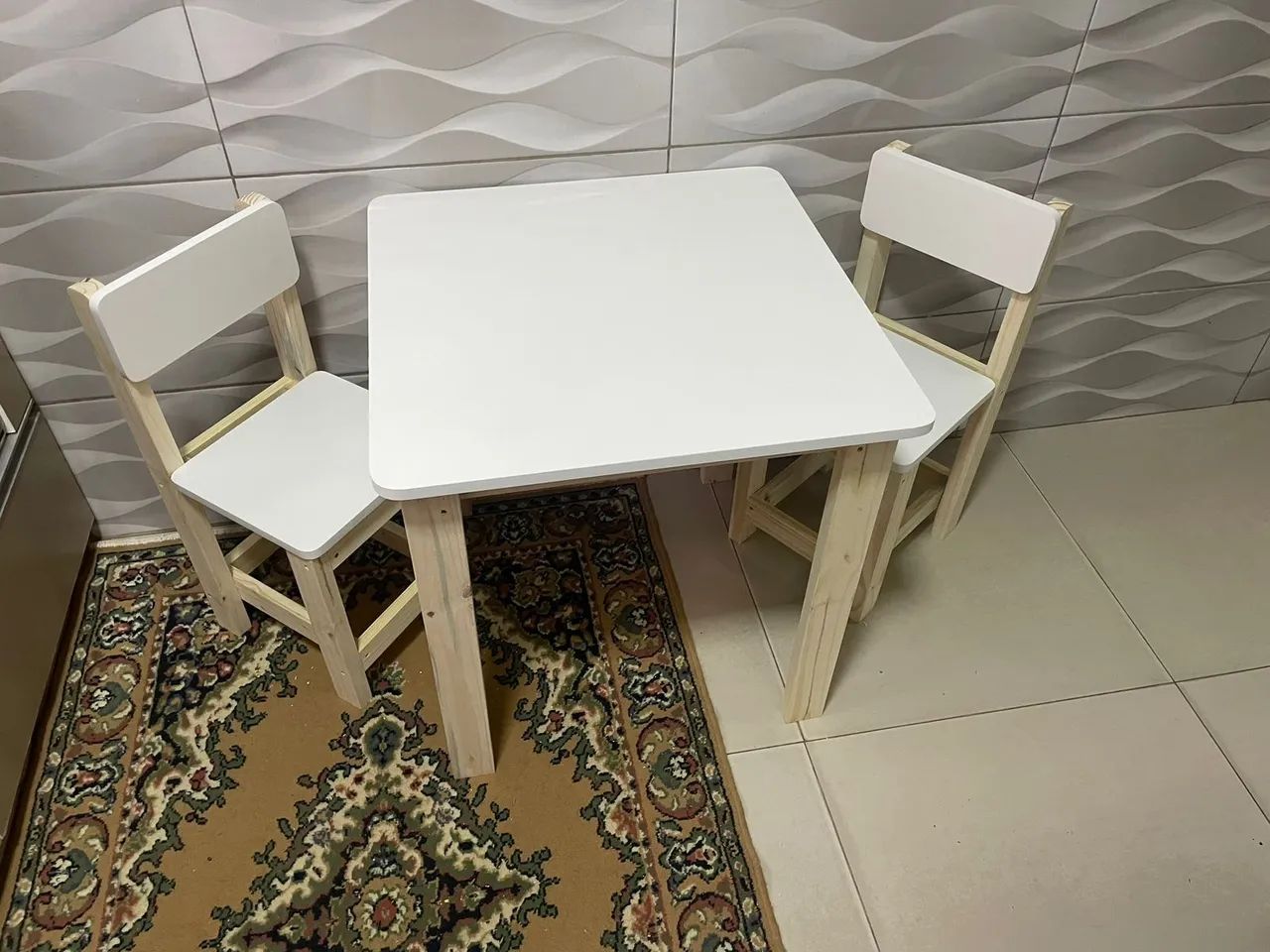 Mesa para crianças até 8 anos