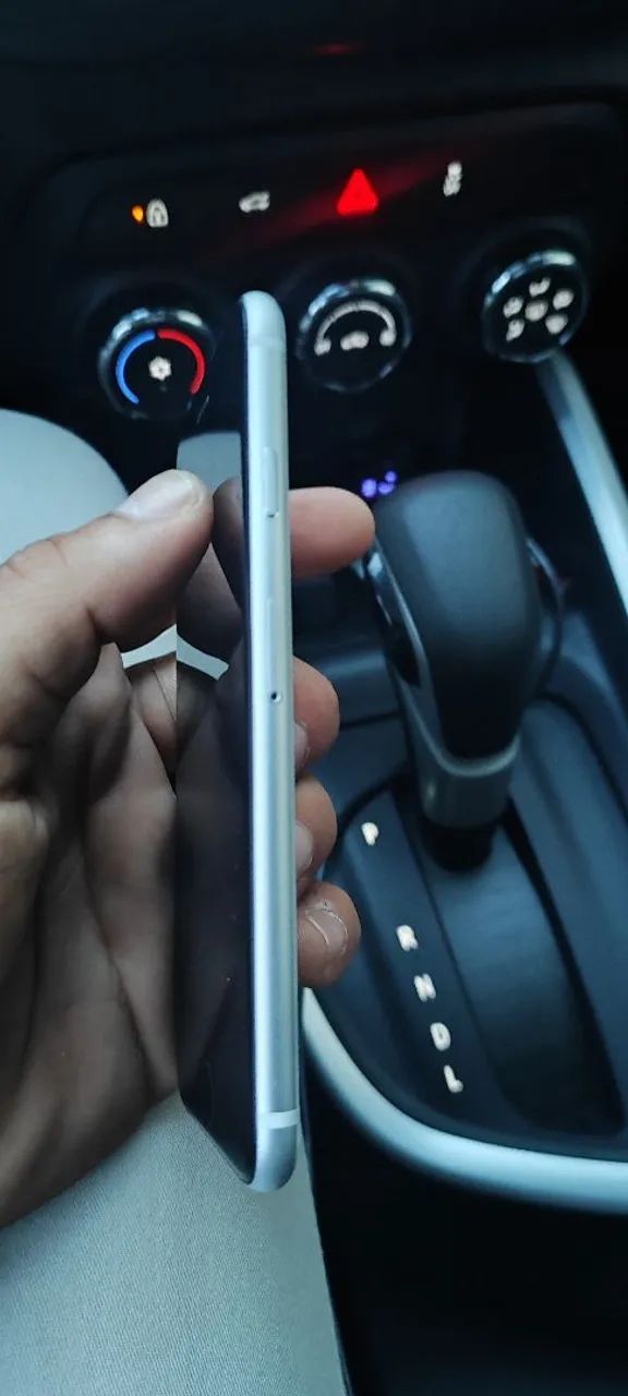 iPhone SE 128 gigas64300600798722124