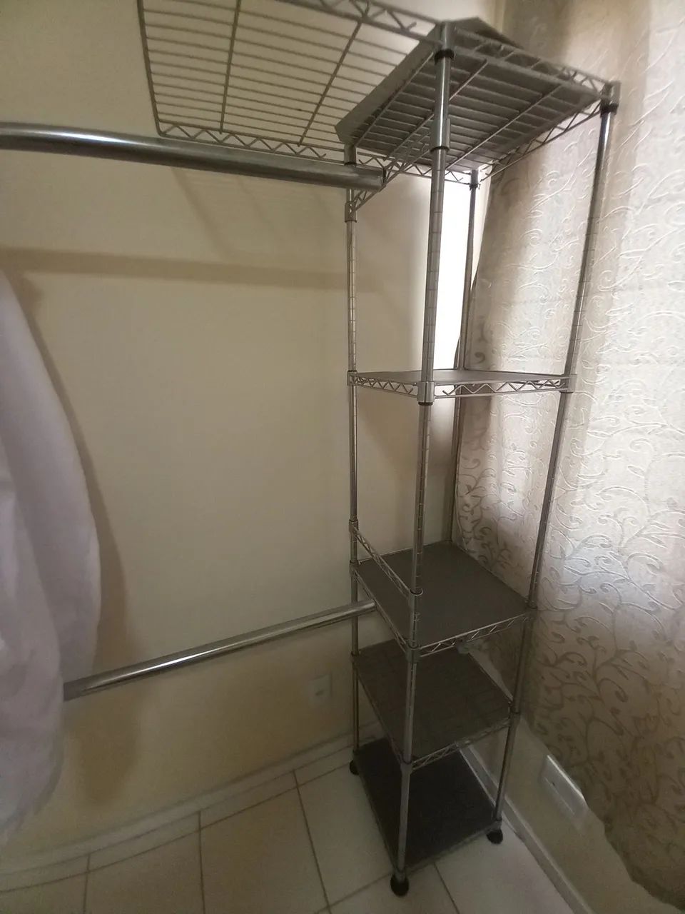 Armário Arara de Aço para Roupas com Prateleiras - Foto 3