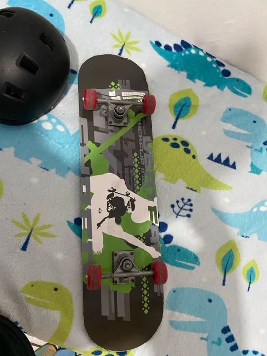 Skate e capacete  - Foto 3