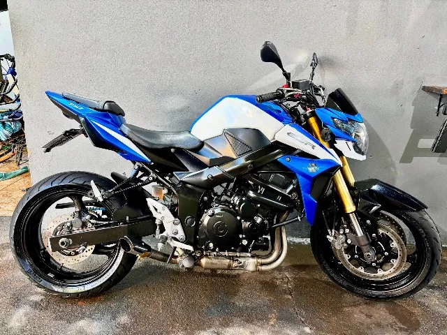 Gsr750