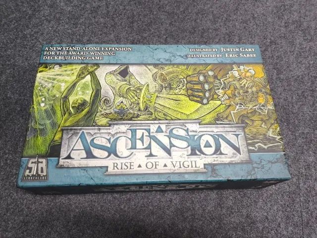 Ascension: Rise of Vigil Deckbuilding Game (+sleeves/shields)