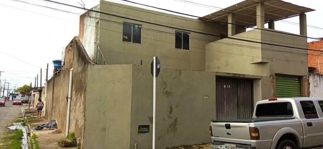 Vendo ou troco casa no Peixoto