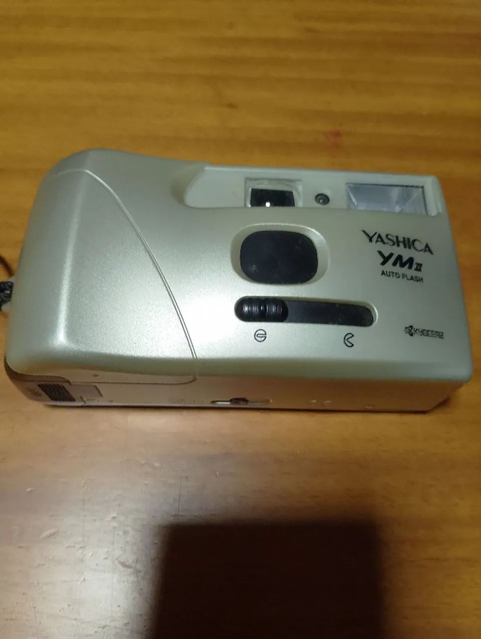 Câmera YASHICA YM2