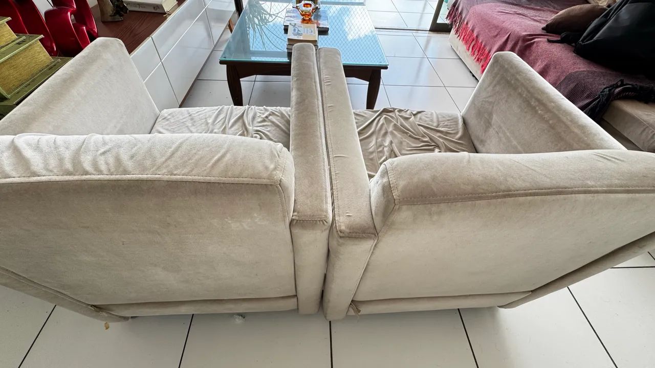POLTRONAS COM PÉS EM AÇO - Foto 3
