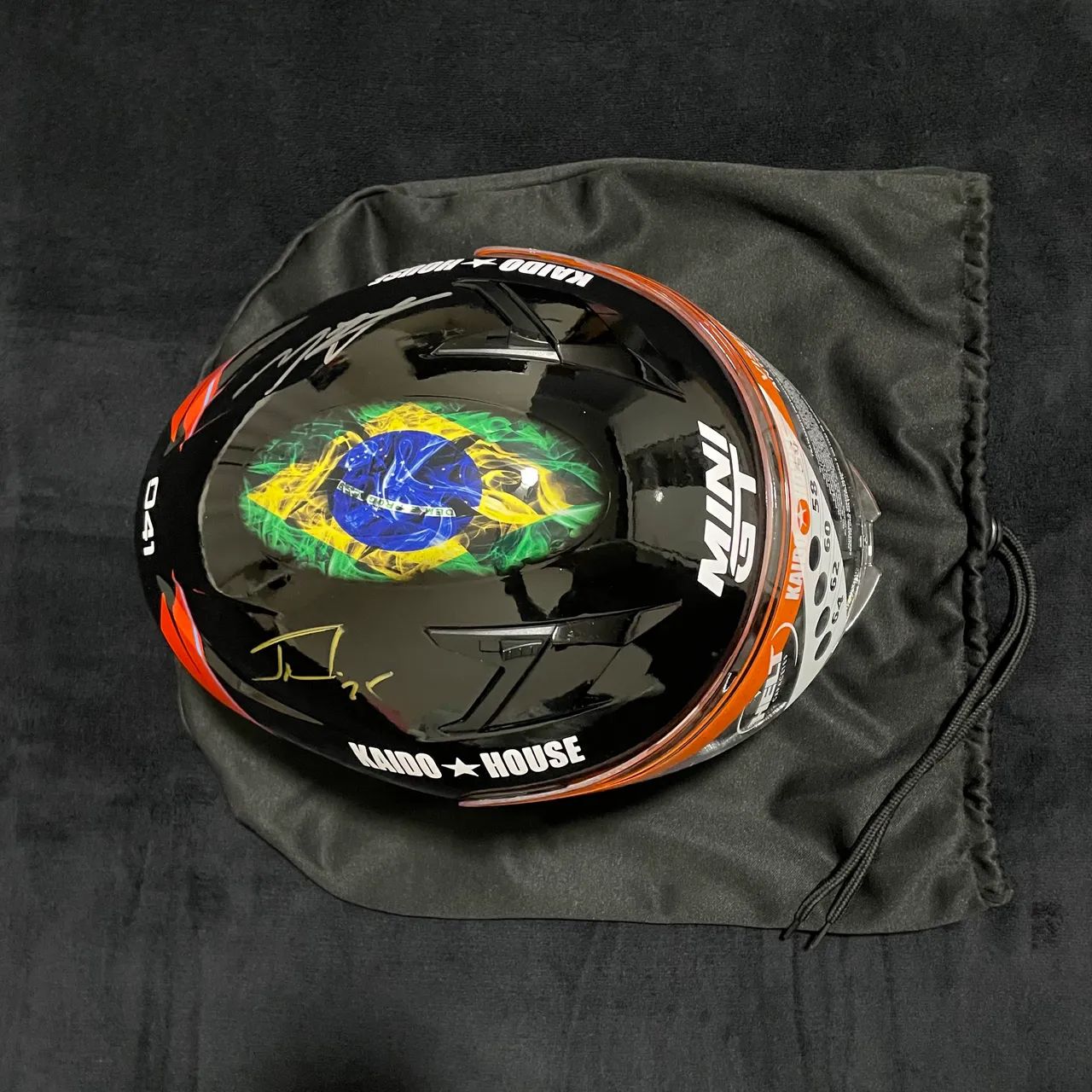 Mini GT - Capacete Salão Diecast 6 - Foto 4