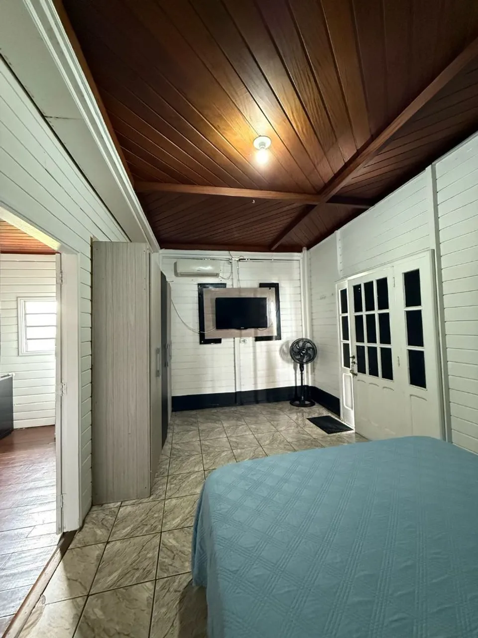 Alugo apartamento e kitinete 