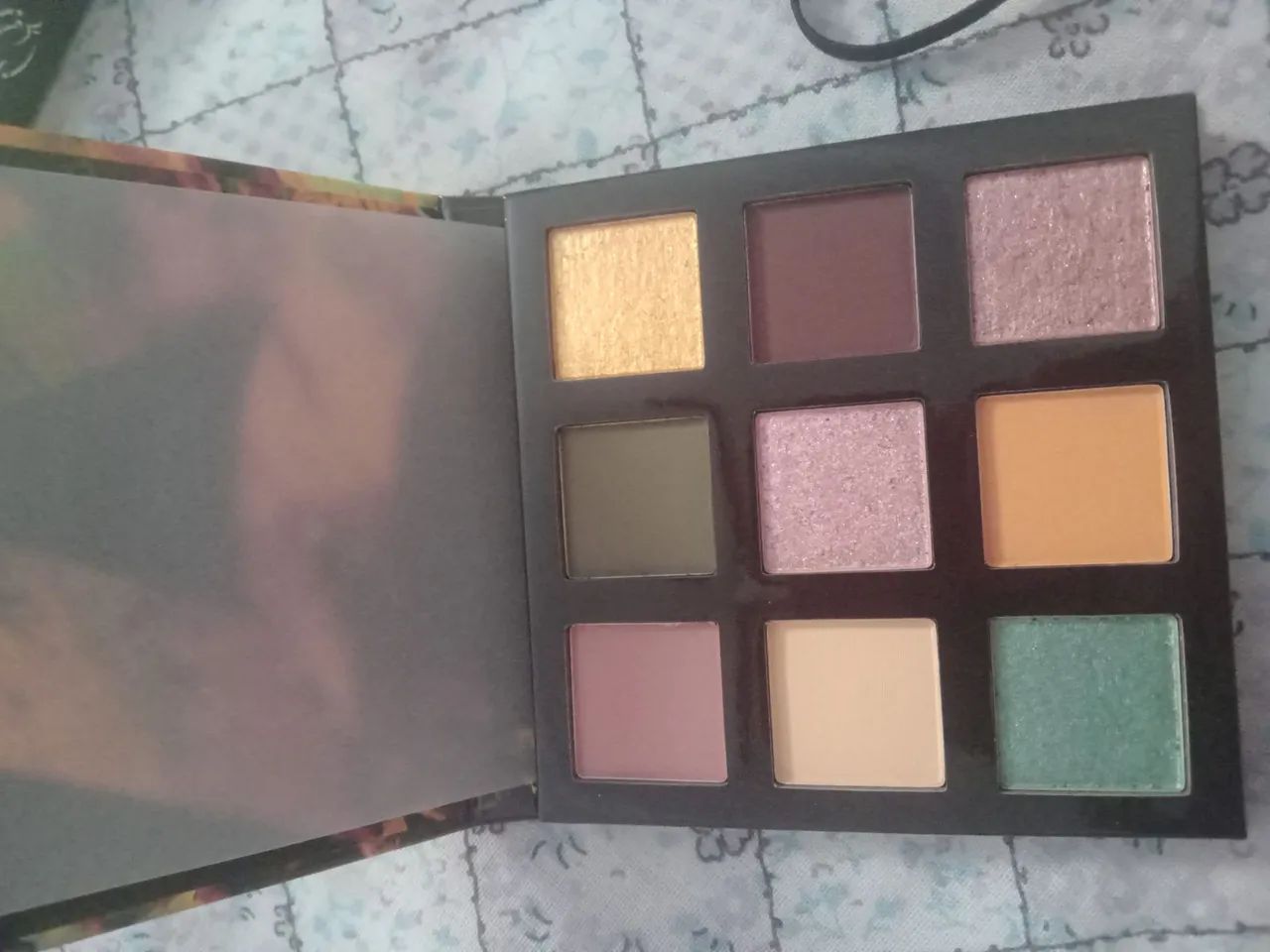 Paleta de Sombras Avon Ultra Color Earths - Foto 3