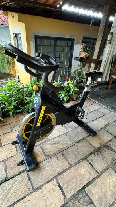 Bicicleta Spinning profissional Matrix Livestrong usada