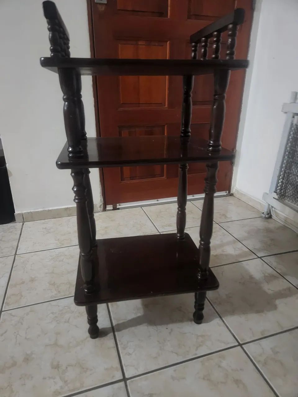 Table with chairs64994316232323123