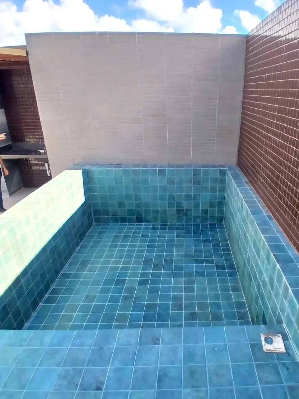 Cobertura Duplex nova, com 156 m² com 3 quartos e piscina privativa no Bairro dos Estados