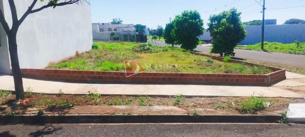 Terreno à venda em Maringá, Bom Jardim, com 275 m² - Foto 2