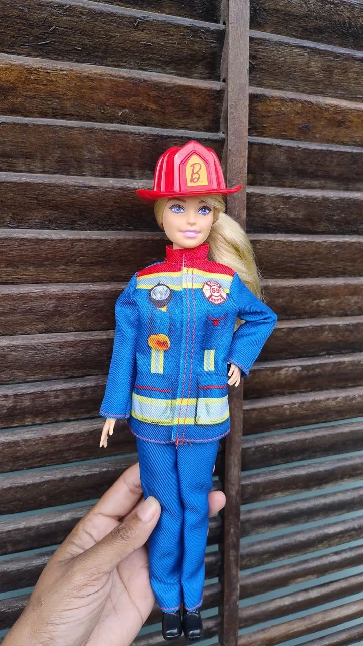 Barbie bombeira  - Foto 3